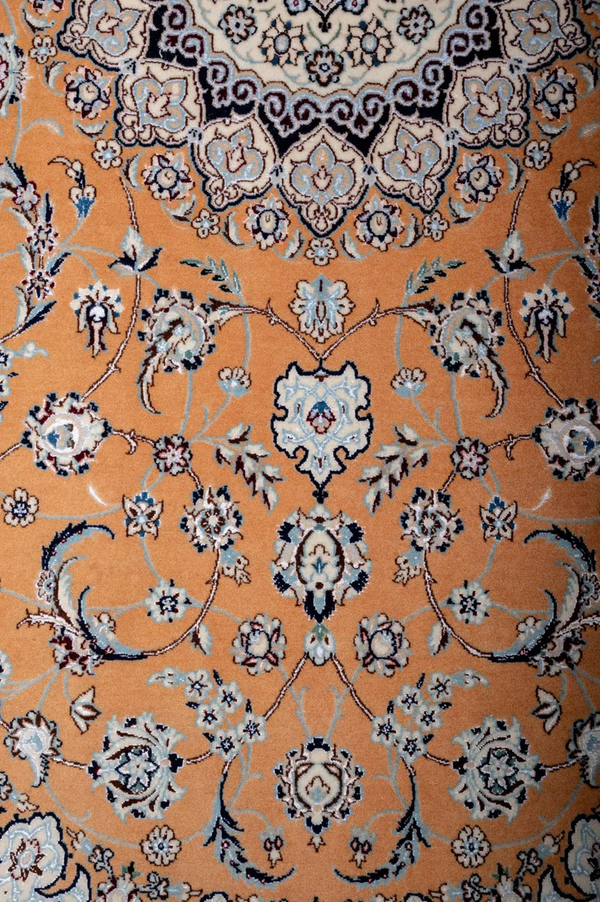 ESME Signed Nain 6La 205x129cm